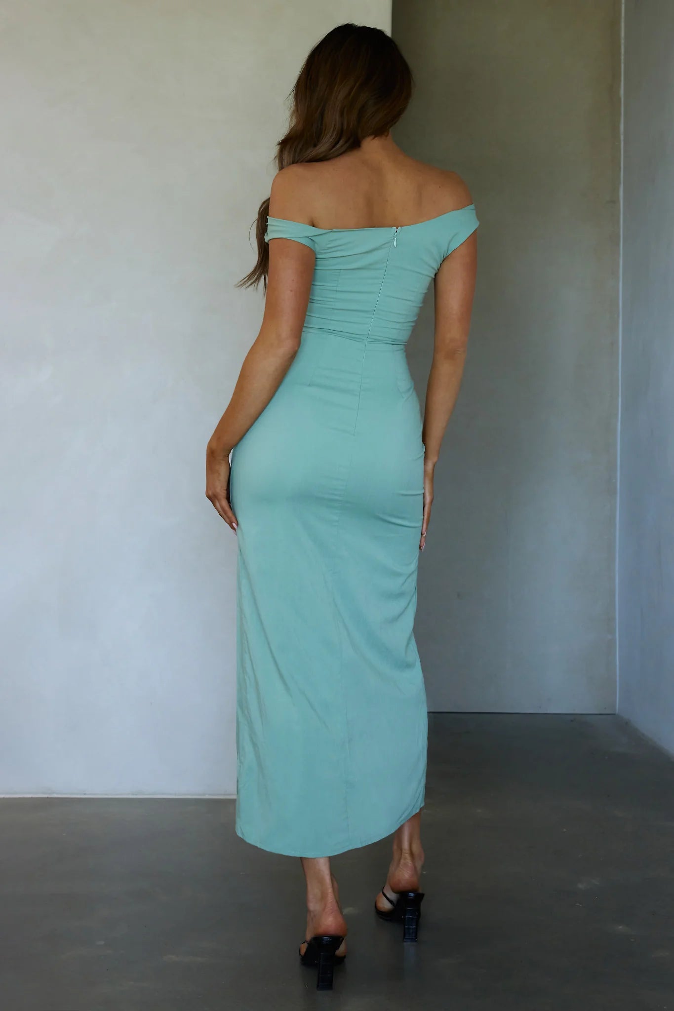 Miriam On-Off Shoulder Midi Dress Pistachio